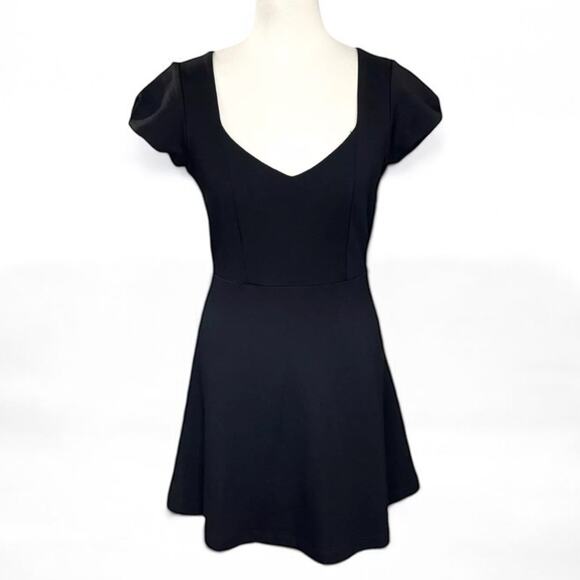 Urban Outfitters Size 6 Skater Dress NEW Coquette Whimsigoth Dark Fairy Black - Picture 2 of 16